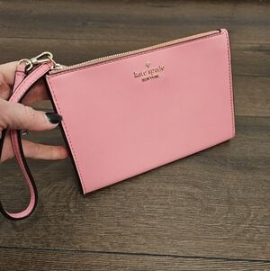 Kate Spade ♠️ Pink Wristlet Clutch